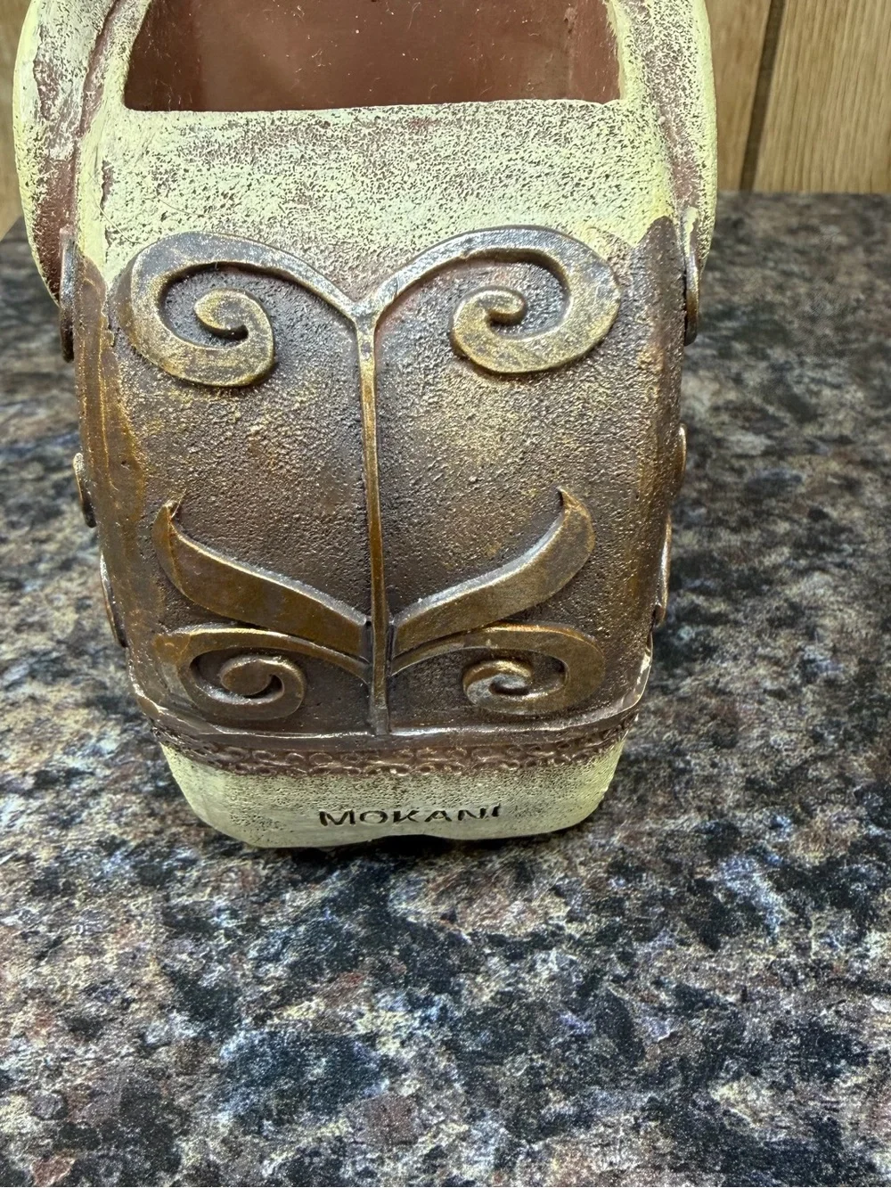 Decorative Elephant Accent Pen holder & phone in Beige and Brown